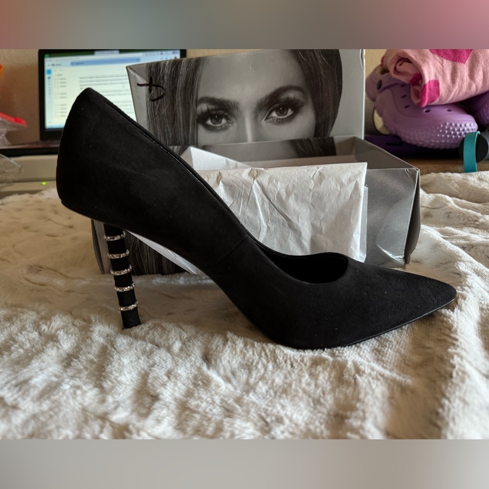 Jennifer Lopez Shoes Jlo Parlow 2 Jeweled Black Pump Heels. Size 9 — image 4 of 8